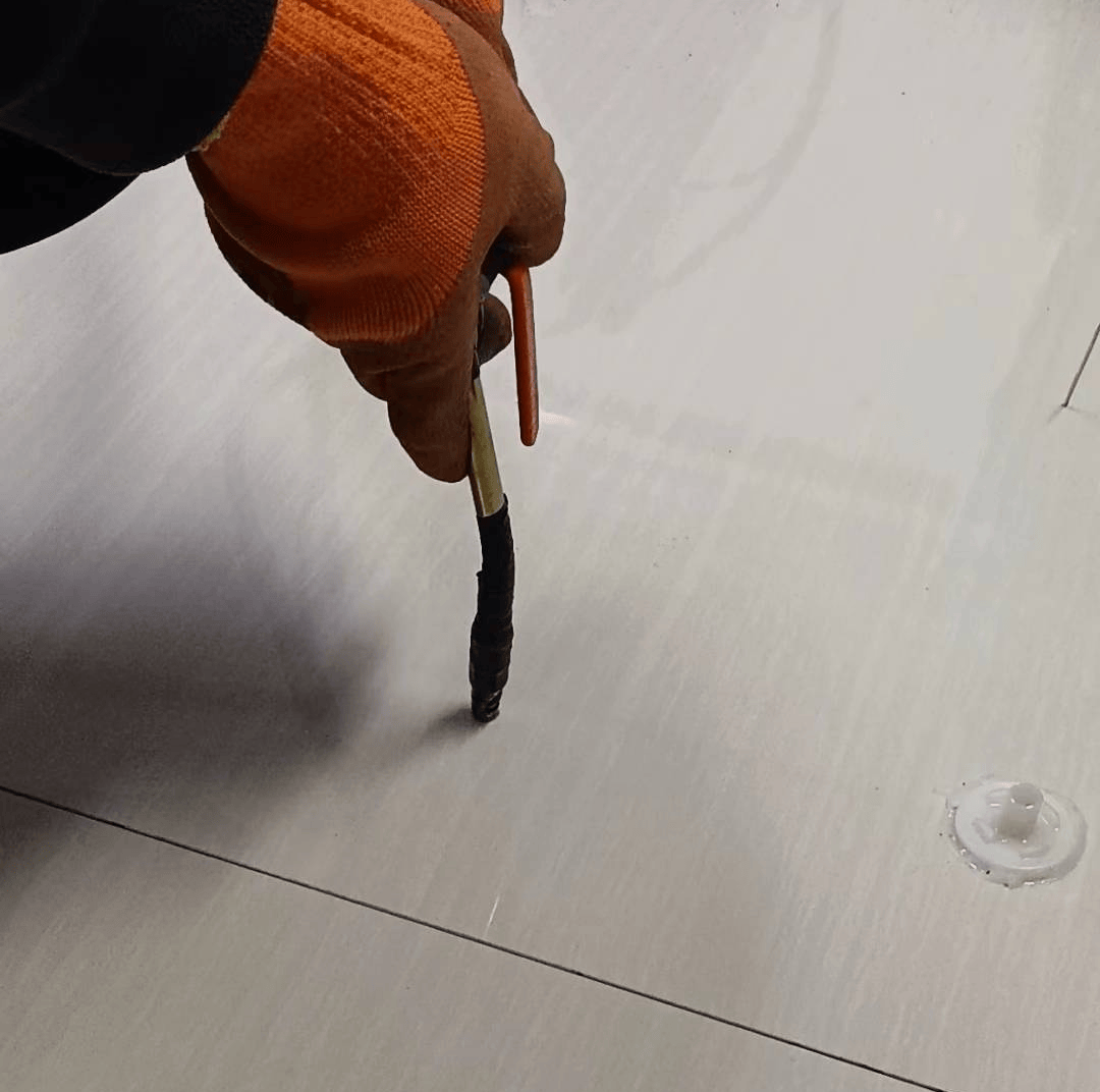 瓷砖脱落最简单修补方法有哪些呢(瓷砖脱落最简单修补方法有哪些呢视频) 瓷砖脱落最简单修补方法有哪些呢(瓷砖脱落最简单修补方法有哪些呢视频)