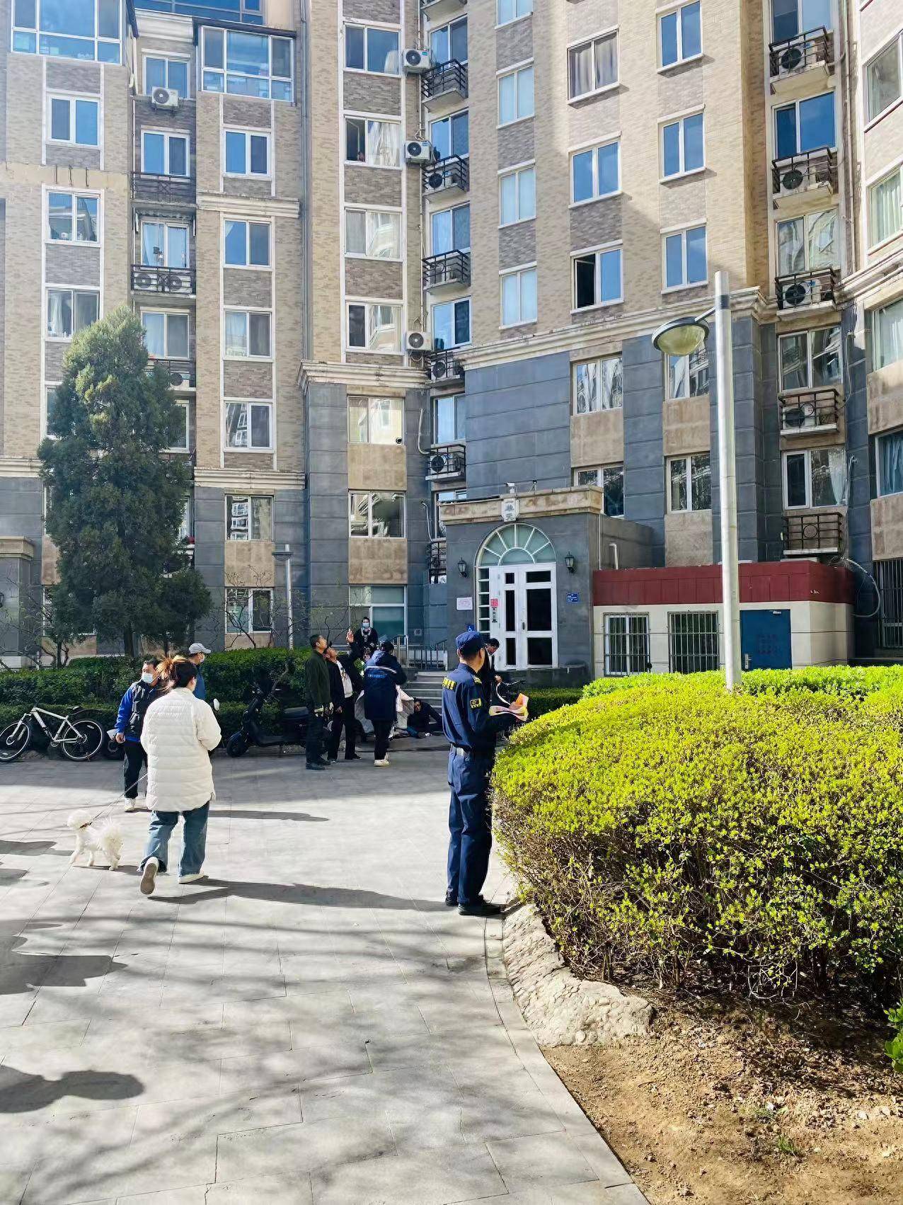 墙砖脱落最简单的修补方法视频教程大全图片(墙砖脱落最简单的修补方法视频教程大全图片下载)